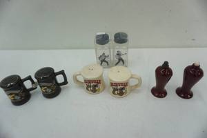 lot 116 image: Elvis salt and pepper and other vintage Nashville shakers