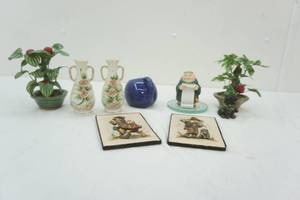 lot 123 image: Vintage Hummel pictures and other decor lot