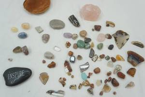 lot 132 image: Rock collection