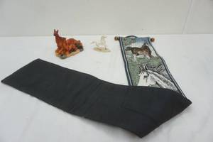 lot 142 image: Horse figurines and wall hanging