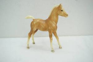lot 148 image: vintage Breyer colt