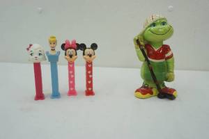 lot 160 image: Pez dispensers, turtle hockey player