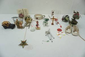 lot 198 image: decor