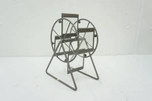 lot 225 image: picture wheel