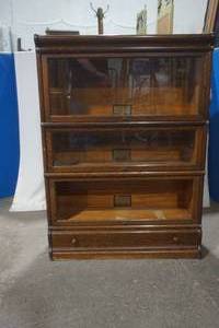 lot 15 image: lawyerbarrier bookcase