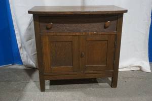 lot 18 image: antique cabinet