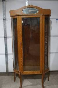 lot 24 image: beautiful curved glass curio