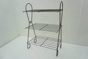 lot 51 image: plant stand
