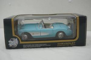 lot 53 image: die cast Corvette