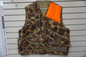 lot 112 image: XL hunting vest