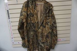 lot 115 image: Mad Dog camo coat, XL, hooded