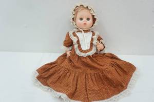 lot 183 image: Mego doll with blinking eyes
