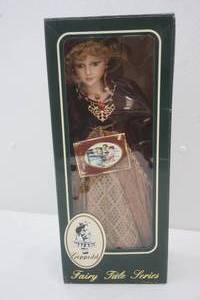 lot 205 image: Geppeddo Fairy Tale Series
