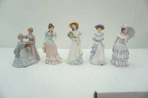lot 259 image: vintage figurines