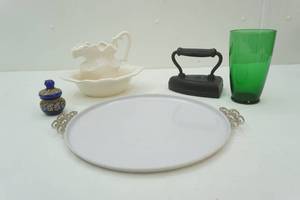 lot 282 image: vintage collectibles