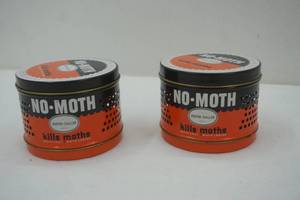 lot 290 image: No-Moth canisters