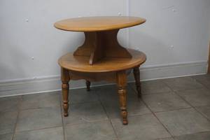 lot 316 image: round end table