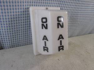 (EC1) On Air Wall Mount Light Fixtu...