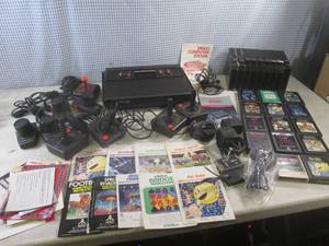 (EW4) Vintage Atari 2600 Game Syste...