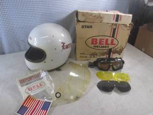 (CS) Vintage Bell Helmet with Acces...