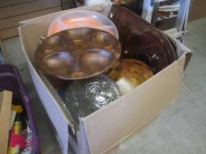 (EW4) Large Box Full of Assorted Ki...