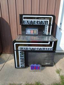 Seeburg entertainer for parts or repair. Good shape. As shown.
