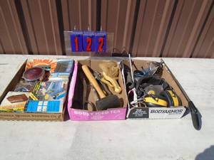 Qty of 3 flats of tools & automotive. As shown.