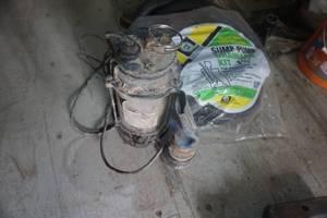Submersible Sump Pump With Brand New Discharge Hose