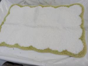 18 x 30 New Bath Rug...