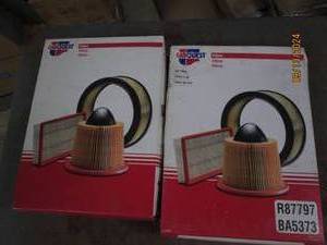 lot of 2 carquest air filters R8779...