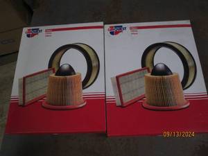 lot of 2 carquest R88814 air filter...