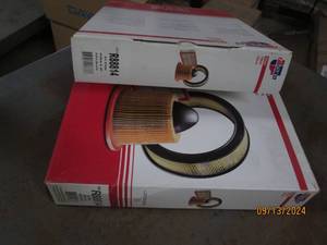 lot of 2 carquest R88814 air filter...