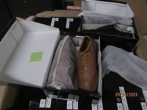 case of 18 pairs of shoes various s...