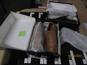 case of 18 pairs of shoes various s...