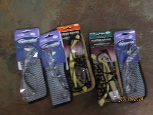 5 reading glasses with cases...