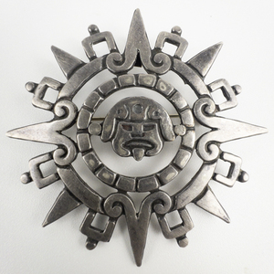 lot 137 image: Nestor (Taxco, Mexico) Vintage Compass Rose With Mayan Face In Center Sterling Silver Pendant Brooch .