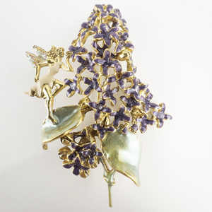 lot 138 image: Kirks Folly Sea Fairy Enamel Gold Plated Base Metal Brooch .