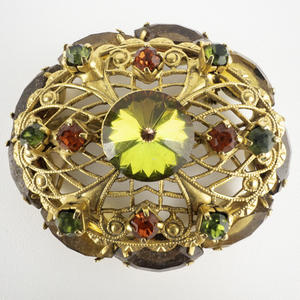 lot 151 image: Vintage Watermelon Rivoli Crystal Filigree With Glass Stones Gold Tone Base Metal Brooch .