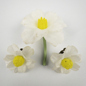 lot 152 image: West Germany  White & Yellow Daisy (Synthetic Material) Brooch & Clip On Earrings.
