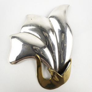 lot 158 image: Taxco, Mexico  Canton Floral Sterling Silver Brooch .