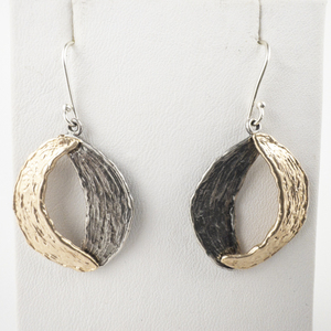 lot 160 image: PAZ Israel  Rose & White Textured Modernist Sterling Silver Dangle French Wire Earrings .