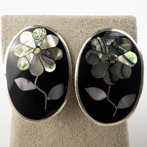lot 174 image: Mexico (Unknown) Mother Of Pearl Flower Inlay Black Enamel Alpaca Silver Clip-On Earrings .