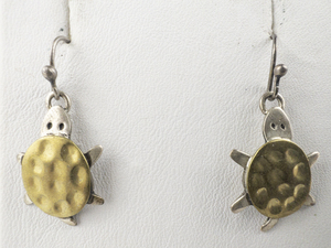 lot 178 image: Anne Harvey (Mexico) Two-Tone Turtle Sterling Silver French Wire Earrings .