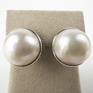 lot 189 image: World Wide Imports Cultured Mabe Pearl Sterling Silver Omega Back Earrings .