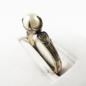 lot 216 image: Clarke & Coombs Vintage (Antique) Pearl & Etched Heart Gold Filled Ring. Size 7.25 - 7.5
