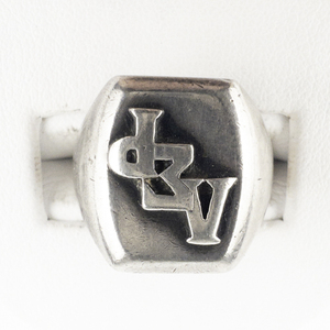 lot 222 image: Lambda Sigma Rho Sterling Silver Sorority Signet Ring. Size 6 - 6.25