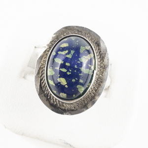 lot 230 image: Mexico (Unknown) Imitation Opal Cabochon Sterling Silver Fashion Ring. Size 9.5 - 9.75