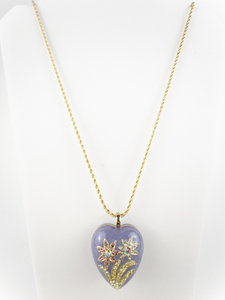 lot 274 image: Joan Rivers Purple Enamel Puffed Flower Heart Pendant Ongold Tone Base Metal Rope Chain Necklace.