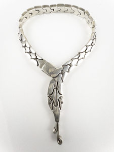 lot 128 image: TJ-2 (Mexico)  Snake Link 950 Silver Bracelet.
