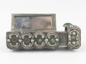 lot 34 image: Vintage (Antique) Green Stone (Jade) Cabochons  Silver Tone Base Metal Lipstick Holder With Fold Out Mirror. Has 5 Markings On Both Outside Case & Insert.